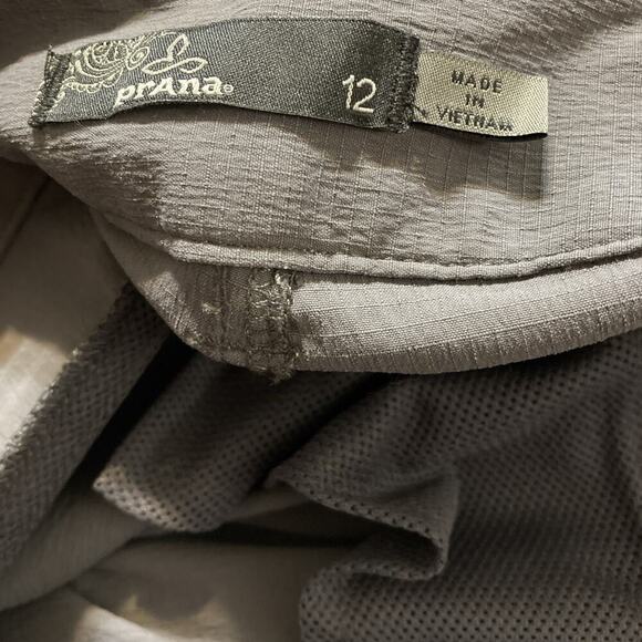 Prana Women’s Convertible Hiking Cargo Pants Sz 12 New Rip Stop Gray Stretch - Picture 11 of 11